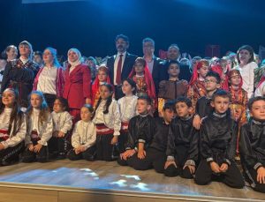 Hayat Boyu Öğrenme Haftası’nda Düzce’de Halk Oyunları Rüzgârı Esti