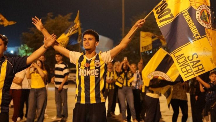 Düzce Sarı-Laciverte Büründü: Aziz Yıldırım Coşkusu Meydanlara Taştı